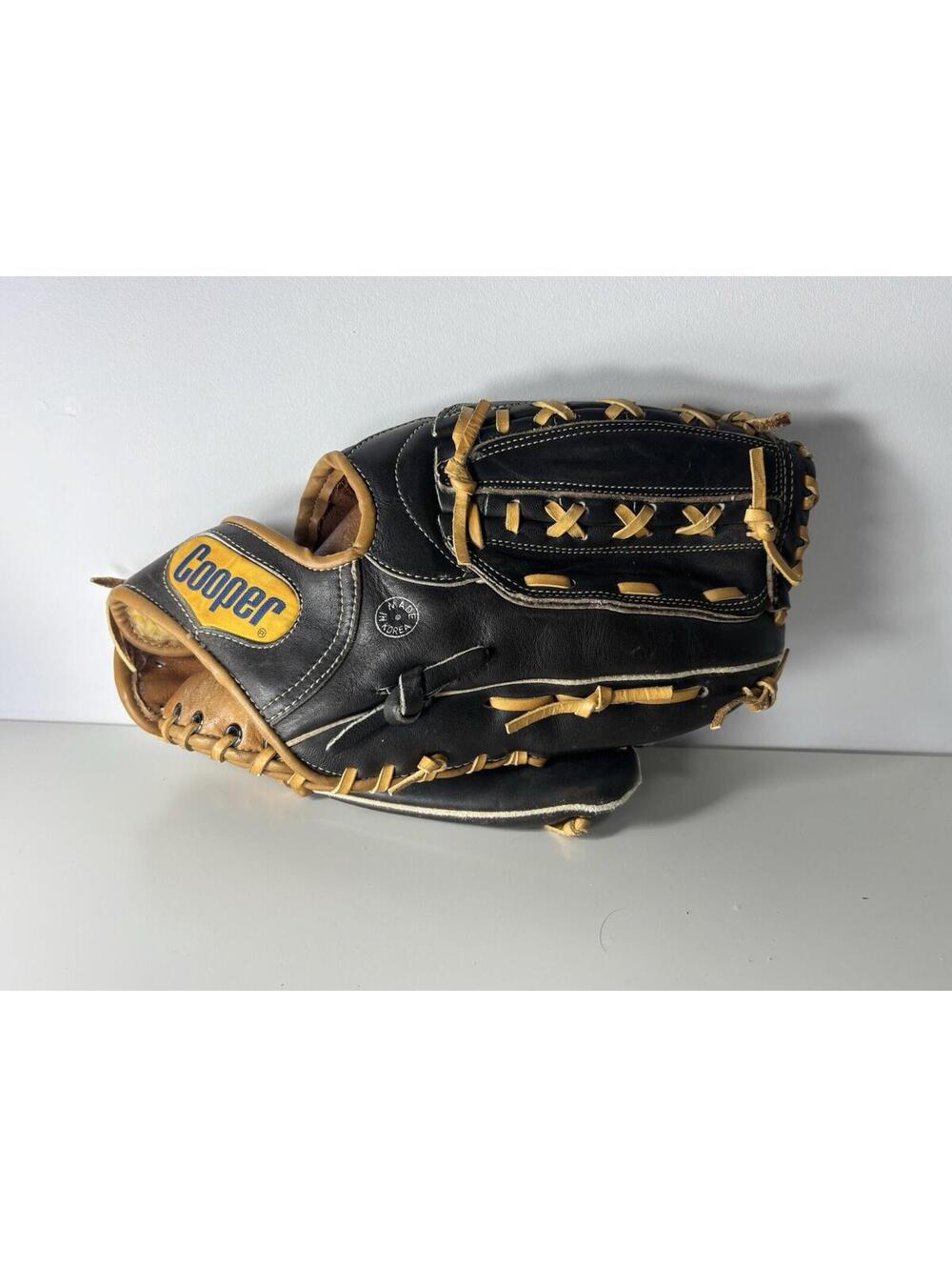 Vintage Cooper Black Diamond 240 Baseball Glove Mitt